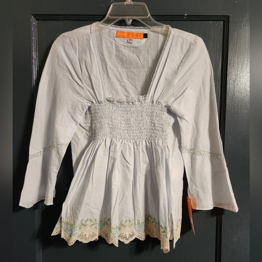NWT Cynthia Steffe Embroidered Babydoll Top Pale Blue L Juniors?